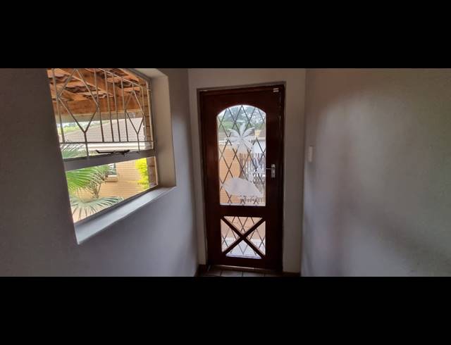 3 BEDROOM SIMPLEX FOR SALE IN ARBORETUM